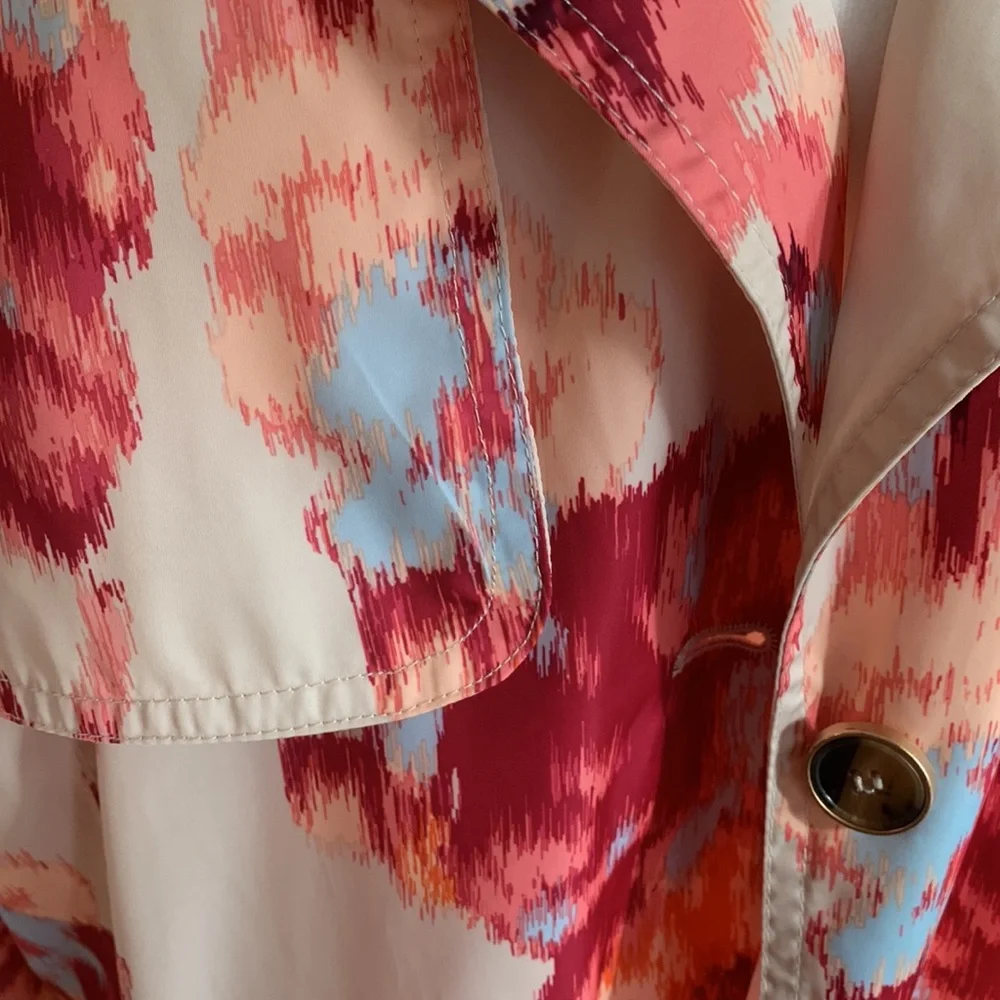 CHICOS lightweight trench coat with detachable hood - Picture 3 of 7